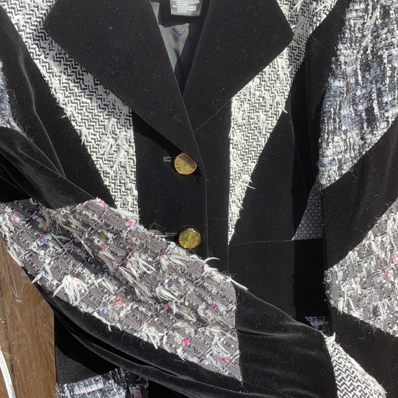 ESCADA NWOT Vintage Tweed, Wool and Cashmere Blazer - Picture 7 of 8